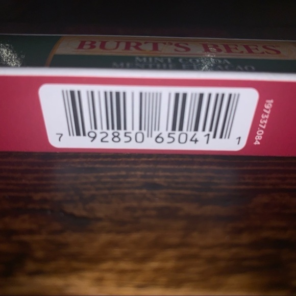 FREE ITEM Burt's Bees Mint Cocoa Lip Balm - Picture 3 of 3